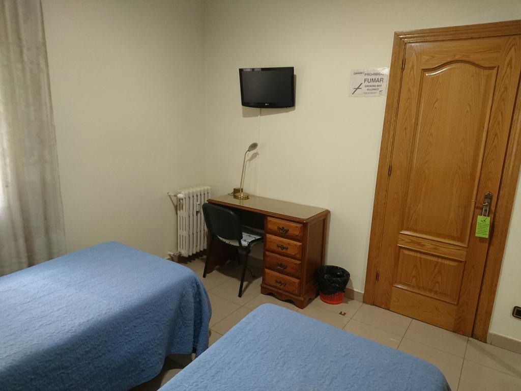 Hostal Retiro Μαδρίτη Δωμάτιο φωτογραφία