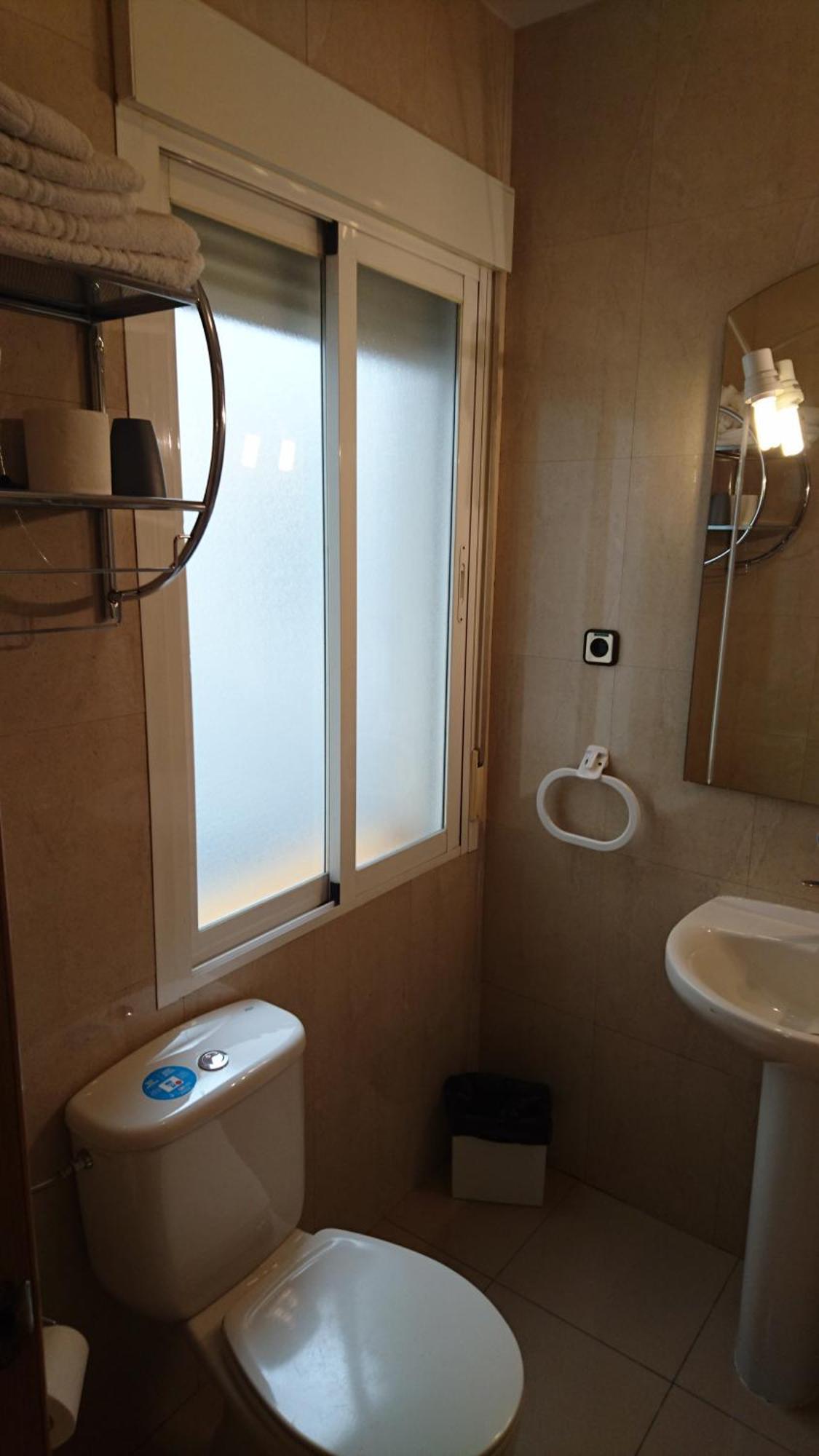 Hostal Retiro Μαδρίτη Εξωτερικό φωτογραφία