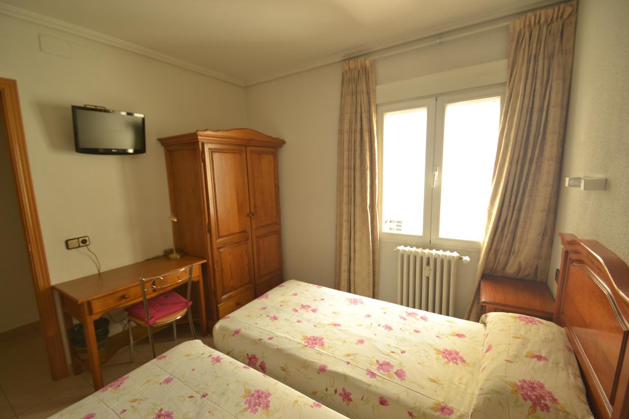 Hostal Retiro Μαδρίτη Εξωτερικό φωτογραφία